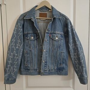 Levi's Western Girlfriend Trucker Jacket